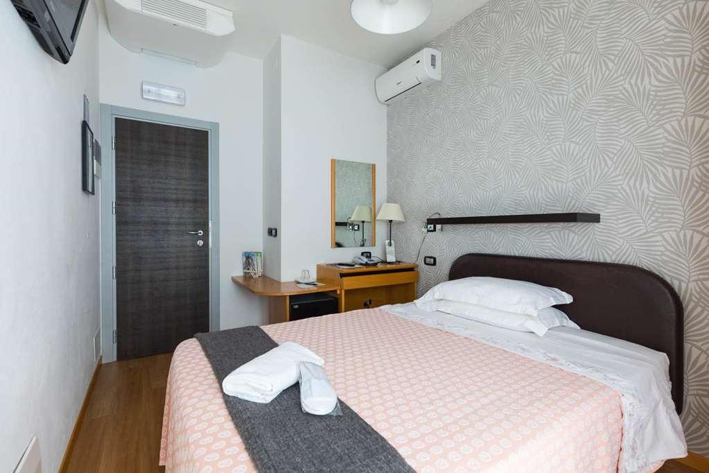Hotel Logonovo Лидо дели Естенси Стая снимка