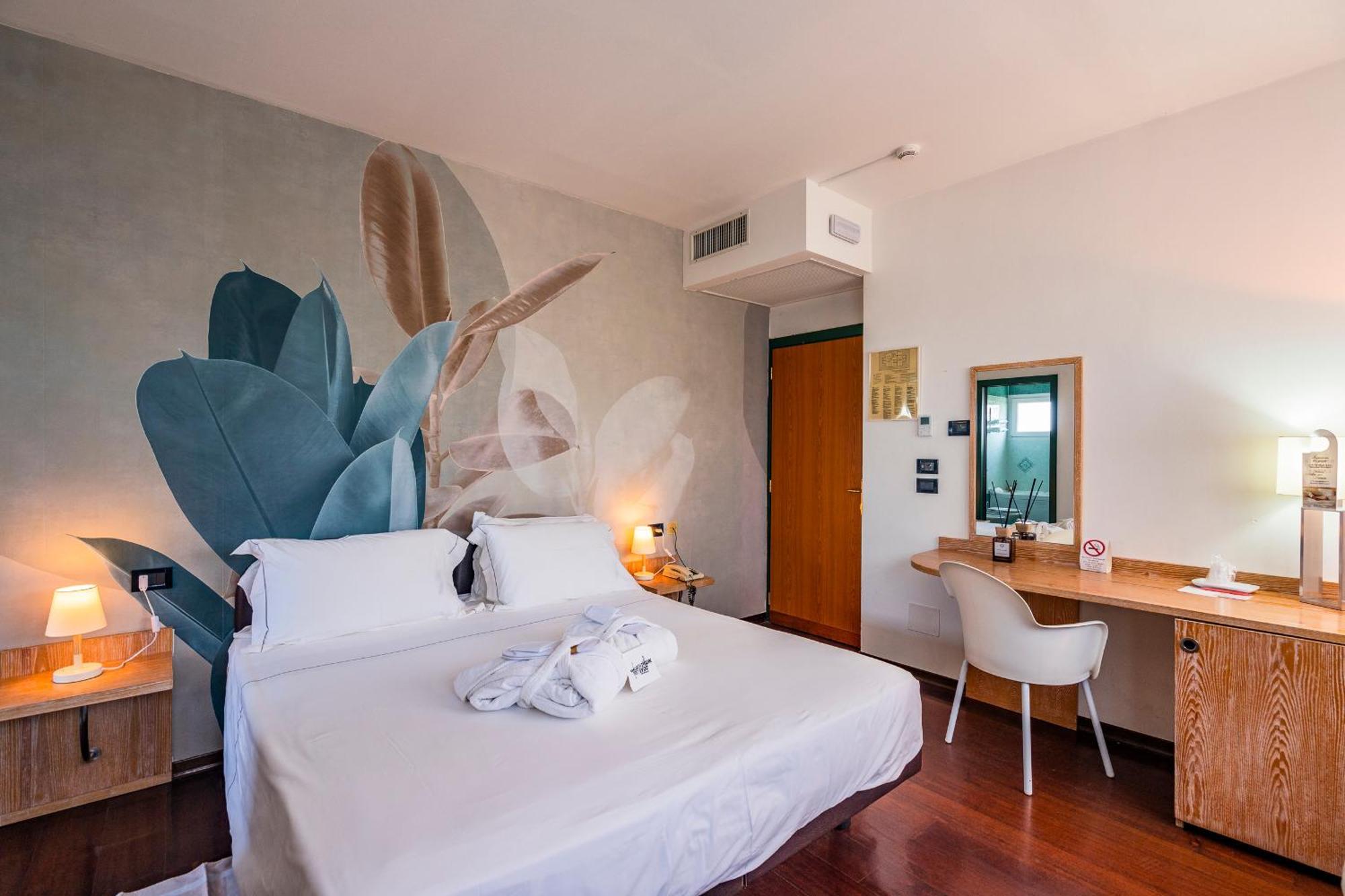 Hotel Logonovo Лидо дели Естенси Екстериор снимка