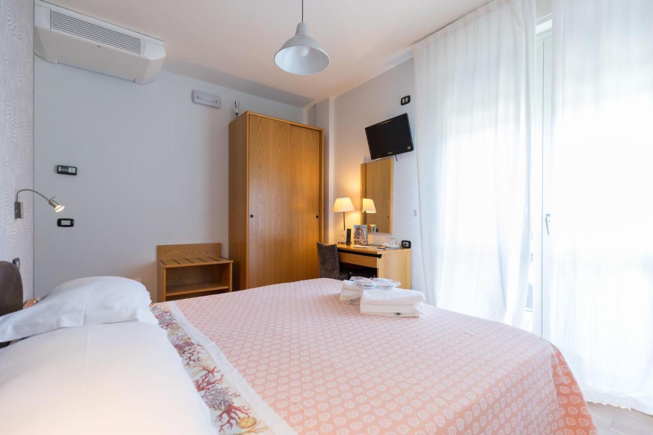 Hotel Logonovo Лидо дели Естенси Екстериор снимка