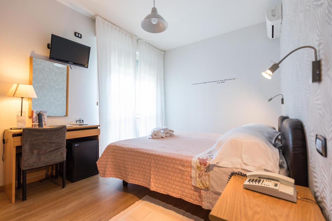 Hotel Logonovo Лидо дели Естенси Екстериор снимка