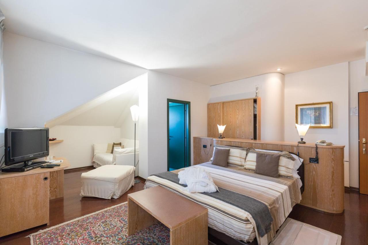 Hotel Logonovo Лидо дели Естенси Екстериор снимка