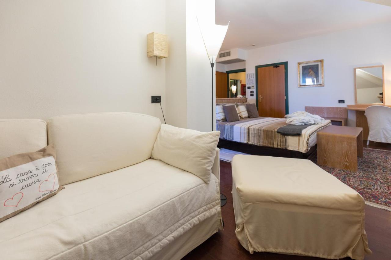 Hotel Logonovo Лидо дели Естенси Екстериор снимка